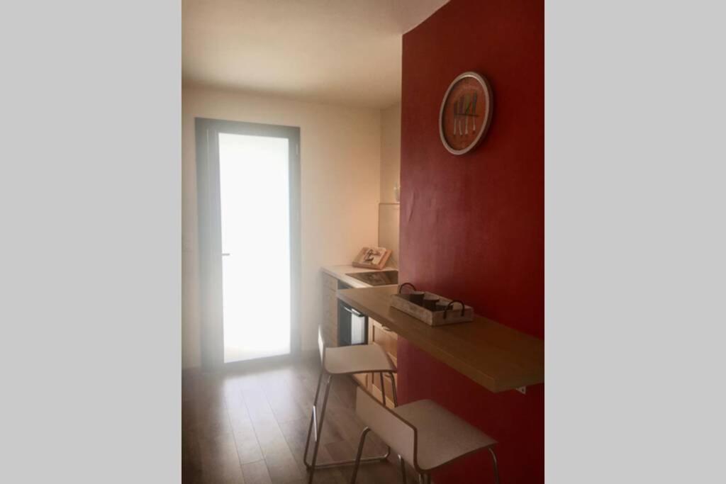 Apt Calme Vue Lac - 2 Chambres - Sauna Annecy Luaran gambar